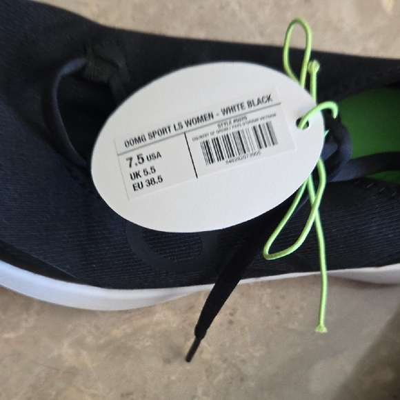 OOFOS - Picture 9 of 15